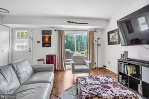 6401 Fenestra Ct, Burke, VA 22015 - Photo 5