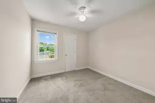 14422 Golden Oak Ct, Centreville, VA 20121 - Photo 23