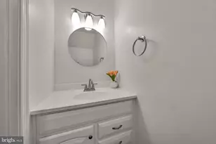 14422 Golden Oak Ct, Centreville, VA 20121 - Photo 15