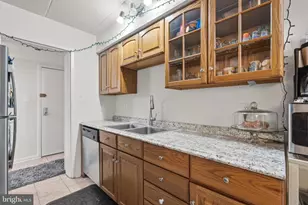 2326 Freetown Ct, Reston, VA 20191 - Photo 5