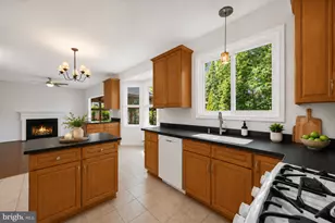 13564 Cobra Dr, Herndon, VA 20171 - Photo 13