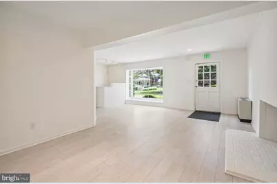752 Walker Road #C, Great Falls, VA 22066 - Photo 3