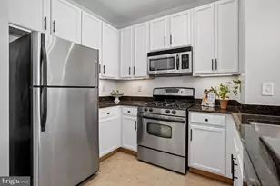 2665 Prosperity Ave, Fairfax, VA 22031 - Photo 11