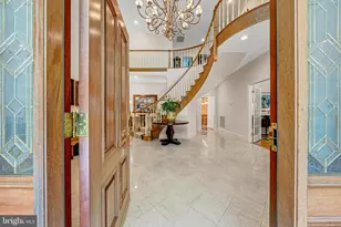 2402 Oakmont Ct, Oakton, VA 22124 - Photo 5