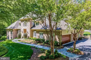 2402 Oakmont Ct, Oakton, VA 22124 - Photo 85