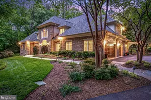 2402 Oakmont Ct, Oakton, VA 22124 - Photo 7