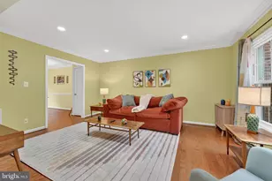 8139 Carrleigh Pkwy, Springfield, VA 22152 - Photo 3