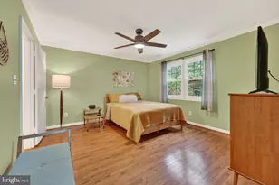 8139 Carrleigh Pkwy, Springfield, VA 22152 - Photo 17