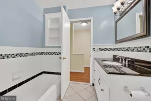 8139 Carrleigh Pkwy, Springfield, VA 22152 - Photo 19