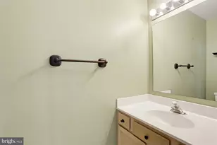 6891 Signature Cir, Alexandria, VA 22310 - Photo 13