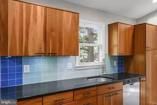 12484 Wendell Holmes Rd, Herndon, VA 20171 - Photo 17