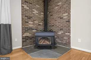 12484 Wendell Holmes Rd, Herndon, VA 20171 - Photo 7