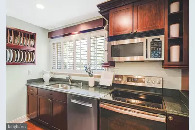 8601 Mount Zephyr Drive, Alexandria, VA 22309 - Photo 25