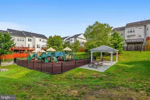 6618 Hunter Creek Ln, Alexandria, VA 22315 - Photo 31