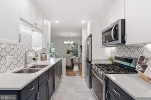 1827 Abbotsford Dr, Vienna, VA 22182 - Photo 5