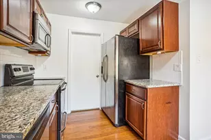 9082 Arlington Blvd, Fairfax, VA 22031 - Photo 15
