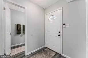 5563 First Statesman Ln, Alexandria, VA 22312 - Photo 3
