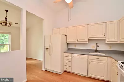 10048 Wood Sorrels Lane, Burke, VA 22015 - Photo 15