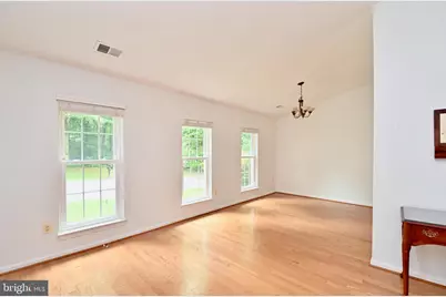 10048 Wood Sorrels Lane, Burke, VA 22015 - Photo 7