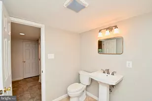 10048 Wood Sorrels Ln, Burke, VA 22015 - Photo 35