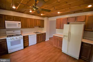 8243 Cedar Landing Ct, Alexandria, VA 22306 - Photo 5