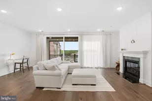 4835 Bauhaus Sq, Chantilly, VA 20151 - Photo 3