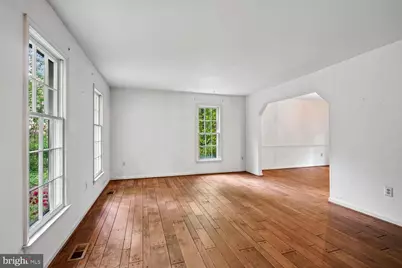 10802 Dayflower Court, Reston, VA 20191 - Photo 3