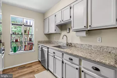 9694 Poindexter Court, Burke, VA 22015 - Photo 11