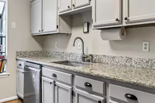 9694 Poindexter Ct, Burke, VA 22015 - Photo 15