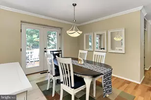 9694 Poindexter Ct, Burke, VA 22015 - Photo 7