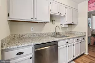 9694 Poindexter Ct, Burke, VA 22015 - Photo 13
