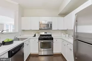 1641 International Dr, McLean, VA 22102 - Photo 5