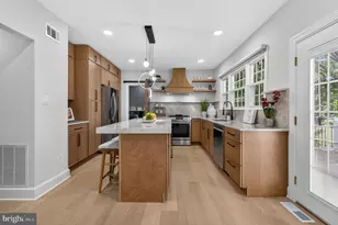 6116 Oakengate Way, Centreville, VA 20120 - Photo 11