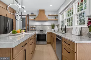 6116 Oakengate Way, Centreville, VA 20120 - Photo 13