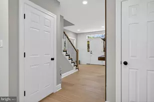 6116 Oakengate Way, Centreville, VA 20120 - Photo 9