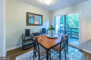 11917 Barrel Cooper Ct, Reston, VA 20191 - Photo 9