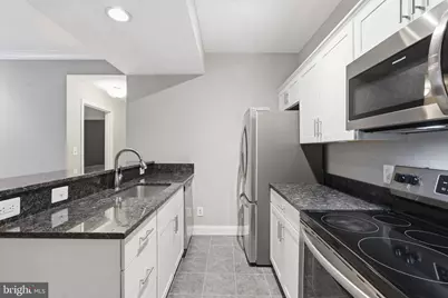 12155 Penderview Terrace #823, Fairfax, VA 22033 - Photo 7