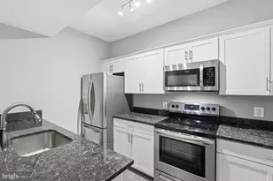 12155 Penderview Terrace, Fairfax, VA 22033 - Photo 3