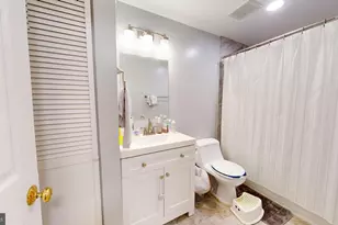 6077 Hollow Knoll Ct, Springfield, VA 22152 - Photo 13