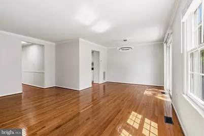 9932 Longford Court, Vienna, VA 22181 - Photo 15