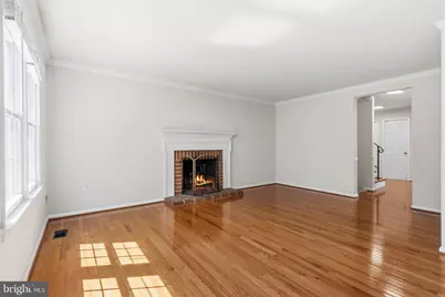 9932 Longford Court, Vienna, VA 22181 - Photo 17
