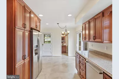 6800 Sydenstricker Road, Springfield, VA 22152 - Photo 9