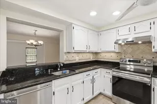 6129 Hyacinth Dr, Alexandria, VA 22310 - Photo 7