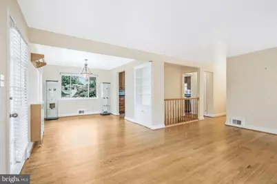7030 Donna Circle, Annandale, VA 22003 - Photo 5