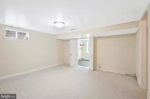 7030 Donna Cir, Annandale, VA 22003 - Photo 21