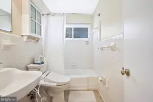 7030 Donna Cir, Annandale, VA 22003 - Photo 17