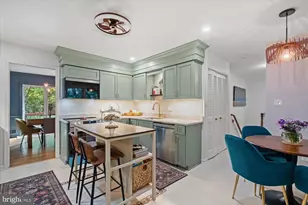 2402 Popkins Ln, Alexandria, VA 22306 - Photo 15