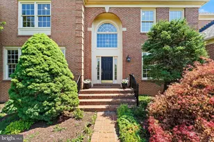 511 Nalls Dairy Ct, Great Falls, VA 22066 - Photo 3