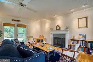 9211 Forest Haven Dr, Alexandria, VA 22309 - Photo 15