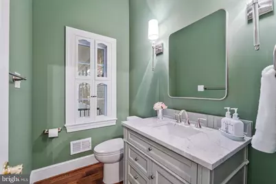 10034 Scenic View Terrace, Vienna, VA 22182 - Photo 17